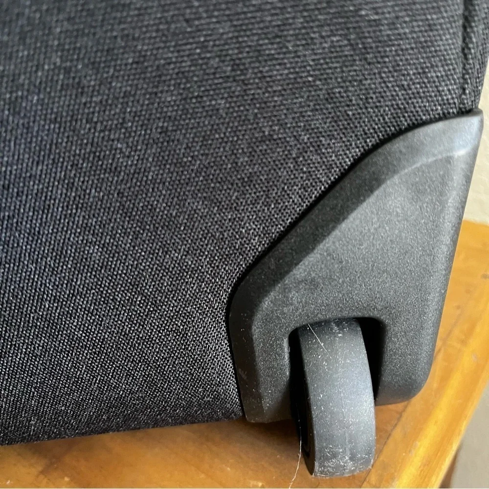 Kroser maletin expandible
